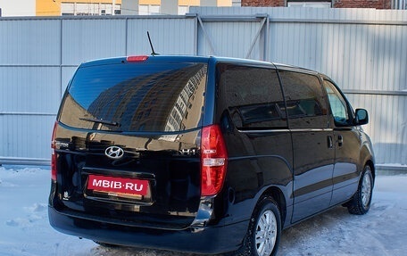 Hyundai H-1 II рестайлинг, 2016 год, 1 620 000 рублей, 7 фотография