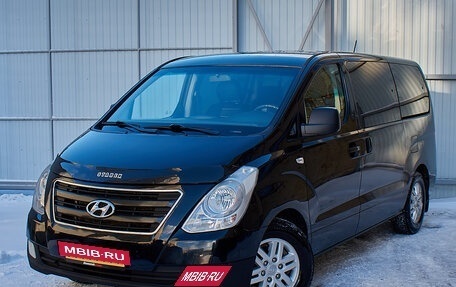 Hyundai H-1 II рестайлинг, 2016 год, 1 620 000 рублей, 4 фотография