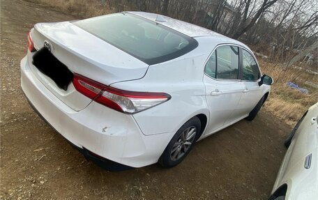 Toyota Camry, 2018 год, 1 800 000 рублей, 6 фотография