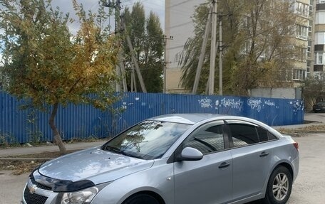 Chevrolet Cruze II, 2011 год, 699 999 рублей, 2 фотография