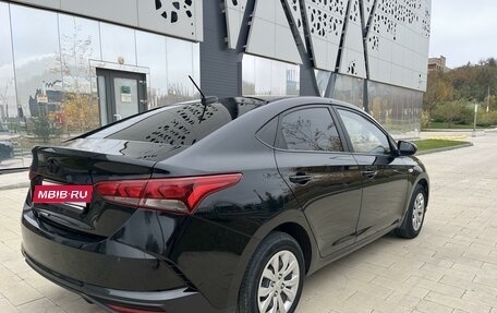 Hyundai Solaris II рестайлинг, 2021 год, 1 795 000 рублей, 5 фотография