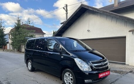 Hyundai Grand Starex Grand Starex I рестайлинг 2, 2012 год, 2 290 000 рублей, 2 фотография