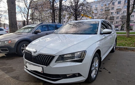 Skoda Superb III рестайлинг, 2019 год, 2 750 000 рублей, 2 фотография