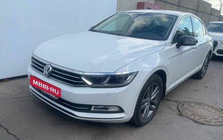 Volkswagen Passat B8 рестайлинг, 2019 год, 2 699 000 рублей, 2 фотография