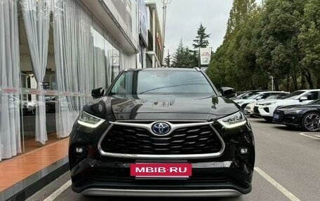 Toyota Highlander, 2021 год, 4 870 999 рублей, 3 фотография