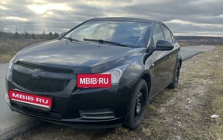 Chevrolet Cruze II, 2011 год, 850 000 рублей, 16 фотография