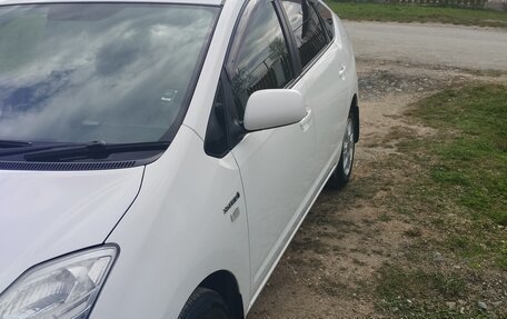 Toyota Prius, 2011 год, 1 230 000 рублей, 3 фотография