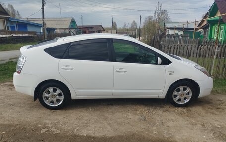 Toyota Prius, 2011 год, 1 230 000 рублей, 6 фотография