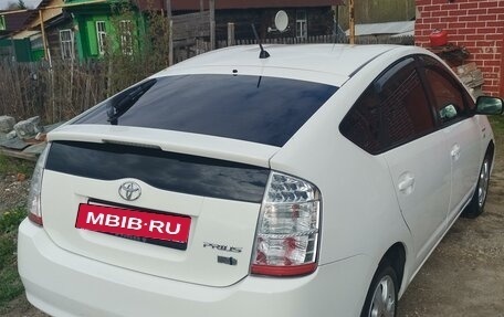 Toyota Prius, 2011 год, 1 230 000 рублей, 5 фотография