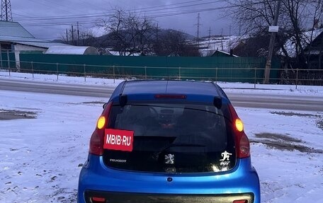 Peugeot 107 I рестайлинг, 2011 год, 550 000 рублей, 3 фотография