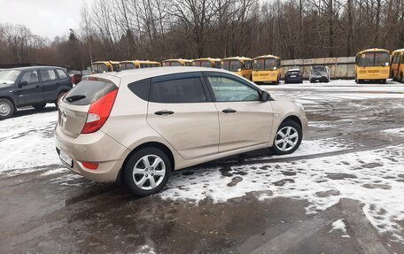 Hyundai Solaris II рестайлинг, 2011 год, 810 000 рублей, 3 фотография