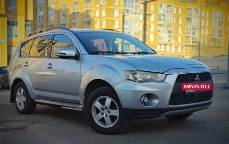 Mitsubishi Outlander III рестайлинг 3, 2011 год, 1 099 000 рублей, 5 фотография