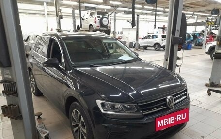 Volkswagen Tiguan II, 2019 год, 2 186 000 рублей, 3 фотография