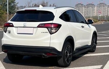 Honda Vezel, 2021 год, 1 980 999 рублей, 4 фотография