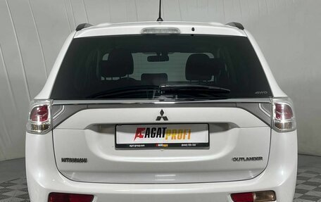 Mitsubishi Outlander III рестайлинг 3, 2012 год, 1 490 000 рублей, 6 фотография