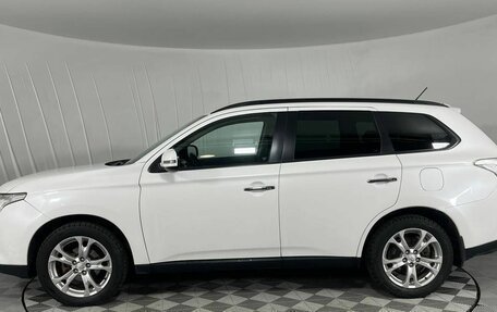 Mitsubishi Outlander III рестайлинг 3, 2012 год, 1 490 000 рублей, 8 фотография