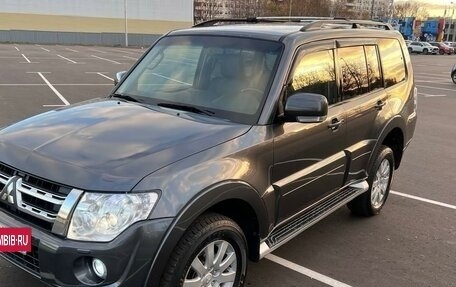 Mitsubishi Pajero IV, 2012 год, 2 147 000 рублей, 3 фотография