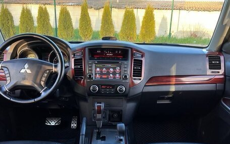 Mitsubishi Pajero IV, 2012 год, 2 147 000 рублей, 10 фотография