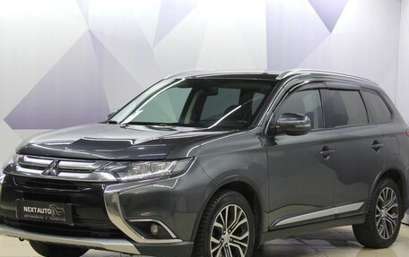 Mitsubishi Outlander III рестайлинг 3, 2017 год, 2 329 700 рублей, 1 фотография