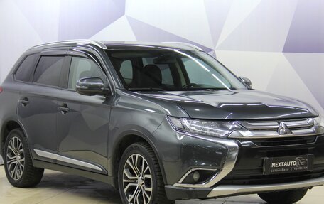 Mitsubishi Outlander III рестайлинг 3, 2017 год, 2 329 700 рублей, 7 фотография