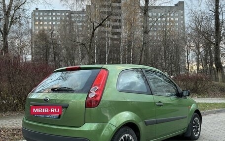 Ford Fiesta, 2006 год, 450 000 рублей, 2 фотография