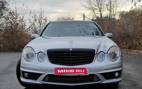 Mercedes-Benz E-Класс, 2002 год, 900 000 рублей, 2 фотография