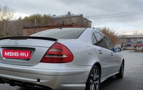 Mercedes-Benz E-Класс, 2002 год, 900 000 рублей, 4 фотография