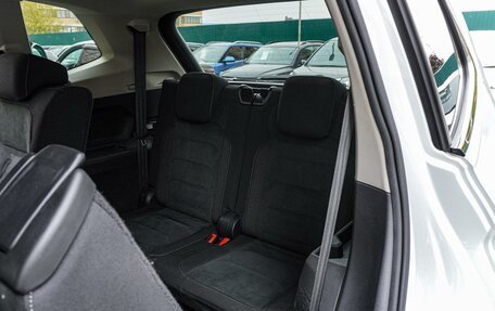 Volkswagen Tiguan II, 2018 год, 2 935 000 рублей, 12 фотография