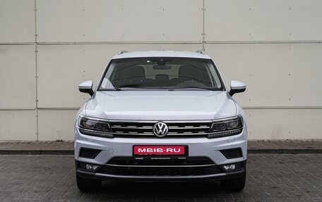 Volkswagen Tiguan II, 2018 год, 2 935 000 рублей, 3 фотография