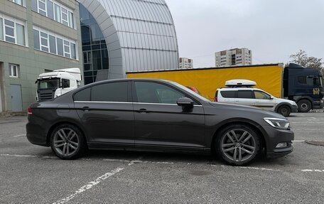 Volkswagen Passat B8 рестайлинг, 2015 год, 1 880 000 рублей, 4 фотография