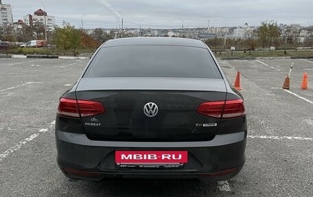 Volkswagen Passat B8 рестайлинг, 2015 год, 1 880 000 рублей, 6 фотография