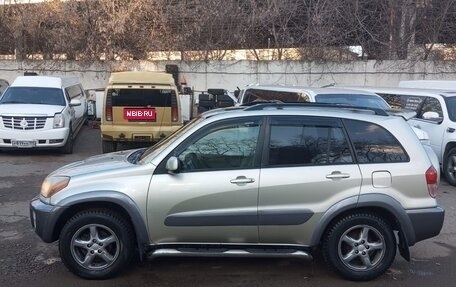 Toyota RAV4, 2000 год, 700 000 рублей, 3 фотография