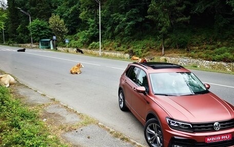 Volkswagen Tiguan II, 2018 год, 3 600 000 рублей, 1 фотография