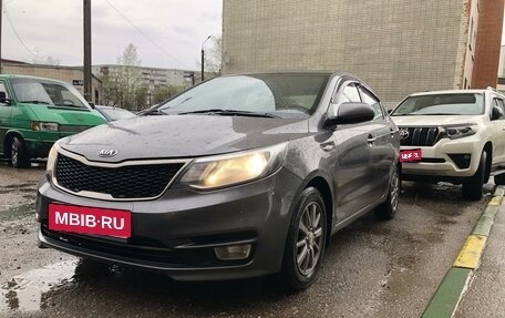 KIA Rio III рестайлинг, 2015 год, 900 000 рублей, 1 фотография