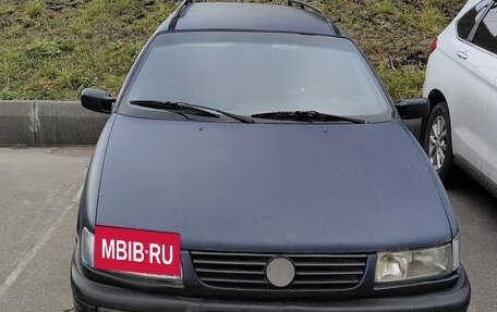 Volkswagen Passat B4, 1995 год, 140 000 рублей, 1 фотография