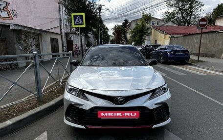 Toyota Camry, 2021 год, 3 800 000 рублей, 2 фотография