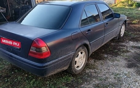 Mercedes-Benz C-Класс, 1996 год, 200 000 рублей, 3 фотография