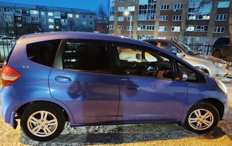 Honda Fit III, 2011 год, 820 000 рублей, 2 фотография