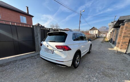 Volkswagen Tiguan II, 2019 год, 3 750 000 рублей, 4 фотография