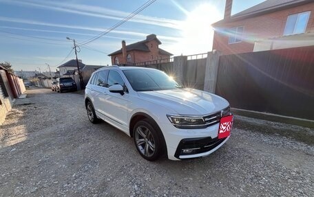 Volkswagen Tiguan II, 2019 год, 3 750 000 рублей, 3 фотография