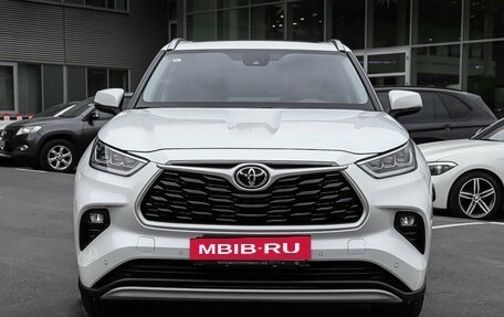 Toyota Highlander, 2024 год, 7 790 000 рублей, 2 фотография