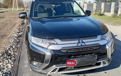 Mitsubishi Outlander III рестайлинг 3, 2020 год, 2 850 000 рублей, 1 фотография