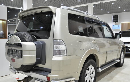 Mitsubishi Pajero IV, 2010 год, 1 799 000 рублей, 3 фотография