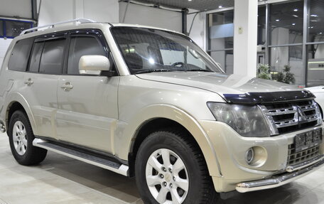 Mitsubishi Pajero IV, 2010 год, 1 799 000 рублей, 2 фотография