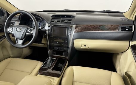 Toyota Camry, 2017 год, 2 599 000 рублей, 9 фотография