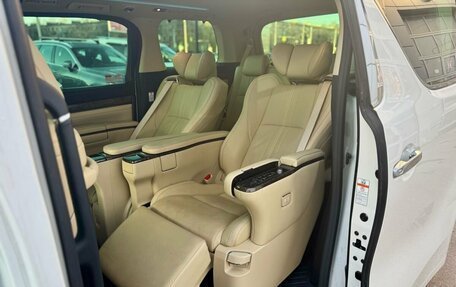 Toyota Alphard III, 2021 год, 6 850 000 рублей, 7 фотография