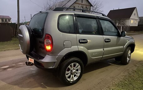 Chevrolet Niva I рестайлинг, 2012 год, 460 000 рублей, 4 фотография