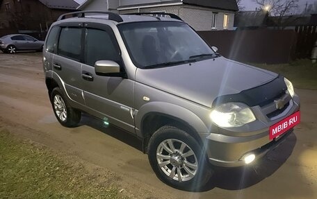 Chevrolet Niva I рестайлинг, 2012 год, 460 000 рублей, 2 фотография