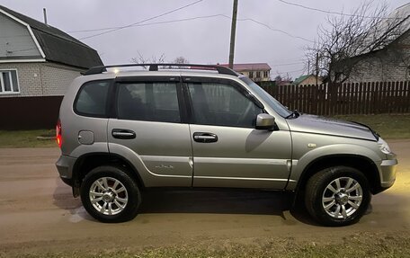 Chevrolet Niva I рестайлинг, 2012 год, 460 000 рублей, 3 фотография