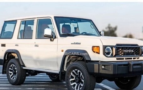 Toyota Land Cruiser 70, 2024 год, 9 569 647 рублей, 2 фотография